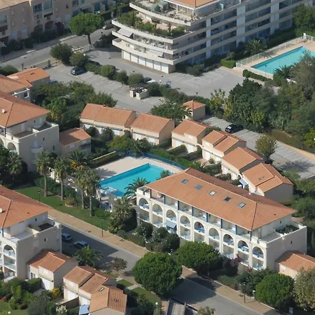 Aparthotel Lagrange Le Domaine D'azur Et Tahiti Park *
